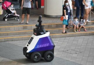 Singapur, Halka Açık Alanlarda ‘Robot Devriyelere’ Görev Verecek