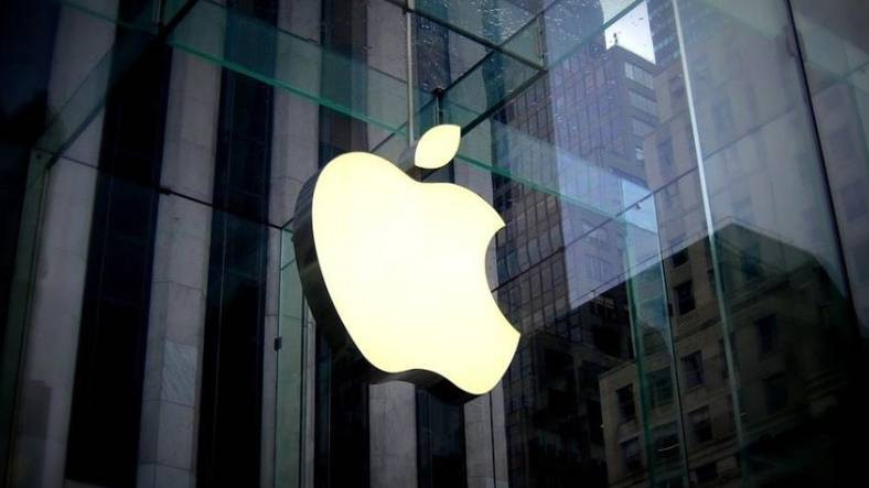 Şirket İçi Taciz ve Cinsiyetçilik İddialarını Dile Getirmesi Sonrası Kovulan Çalışan, Apple'a Dava Açıyor